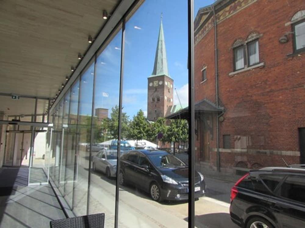 Cabinn Aarhus 2*